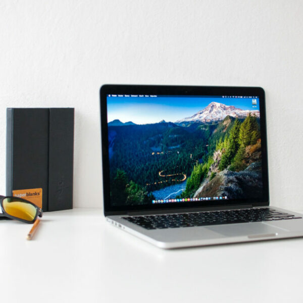 macbook-748857