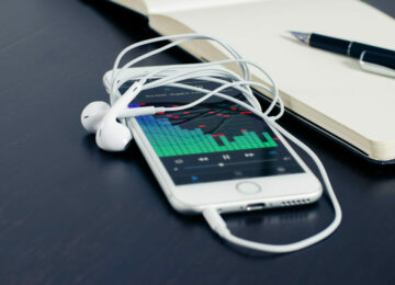 mobile-616012_1920