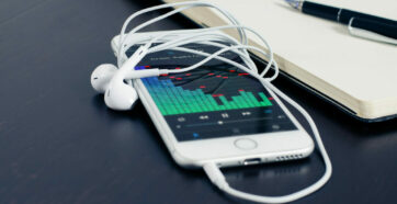 mobile-616012_1920