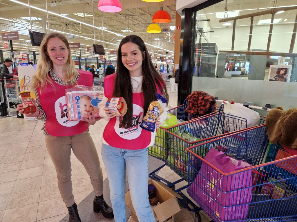 Récolte des Restos du Coeur à Sarreguemines dans les supermarchés